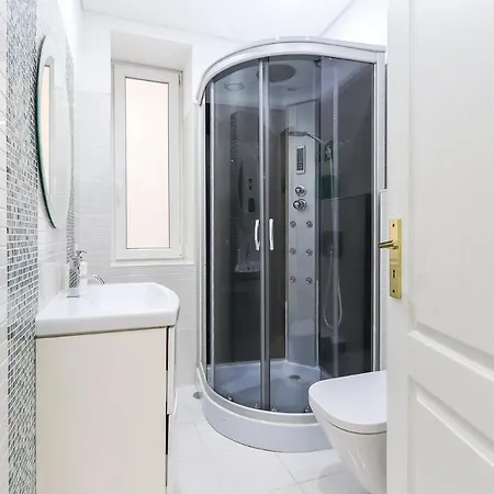 Appartement Grand Almirante By Homing *
